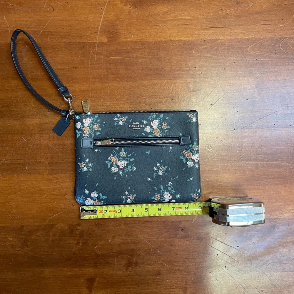 Coach Wristlet - Picture 1 of 7